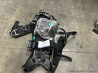 Ademluchttoestel dräger pss 100 series, serienummer brte-1743, inclusief ademluchtmasker. geschikt voor cilinders van 200/300 bar.