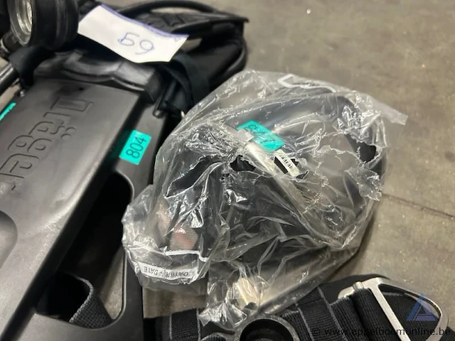 Ademluchttoestel dräger pss 100 series, serienummer brte-1743, inclusief ademluchtmasker. geschikt voor cilinders van 200/300 bar. - afbeelding 4 van  4