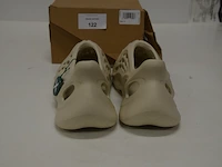Adidas yeezy foam rnnr sand maat 48,5 nieuw in doos (2) - afbeelding 4 van  9