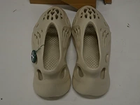 Adidas yeezy foam rnnr sand maat 48,5 nieuw in doos (2) - afbeelding 5 van  9