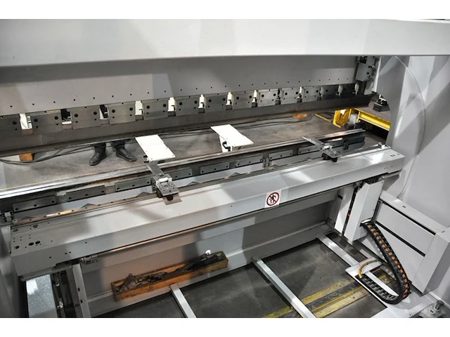 Adira pm 135x3100 cnc-kantbank - afbeelding 11 van  12