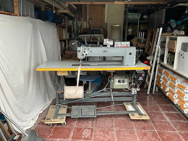 Adler 466-65 naaimachine - afbeelding 1 van  23
