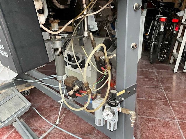 Adler 466-65 naaimachine - afbeelding 14 van  23