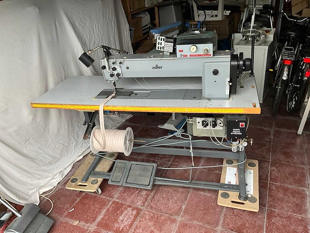 Adler 466-65 naaimachine - afbeelding 18 van  23