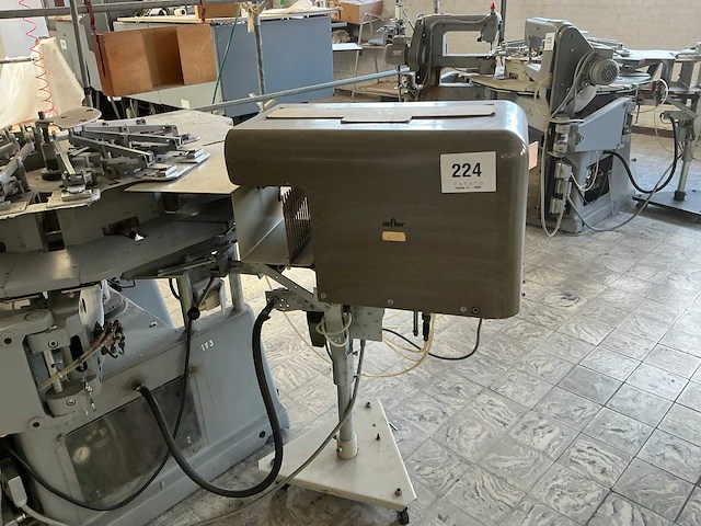Adler 971-820-0 machetten dichtstikautomaat - afbeelding 1 van  8