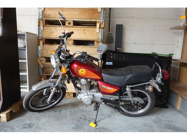 Adly moto 125 - afbeelding 1 van  6