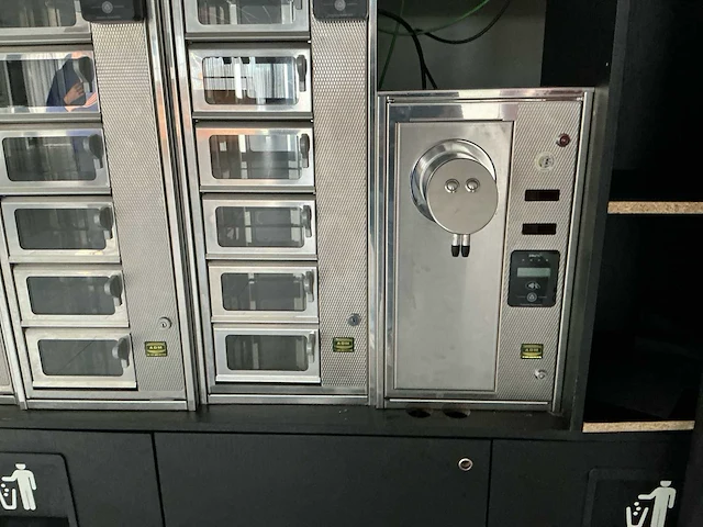 Adm move verkoopautomaat voor snacks en saus - afbeelding 3 van  5