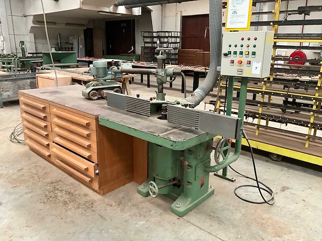 Adolf aldinger freesmachine - afbeelding 1 van  12