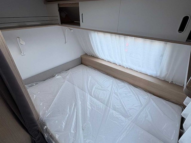 Adria aviva 422 py caravan - afbeelding 16 van  20