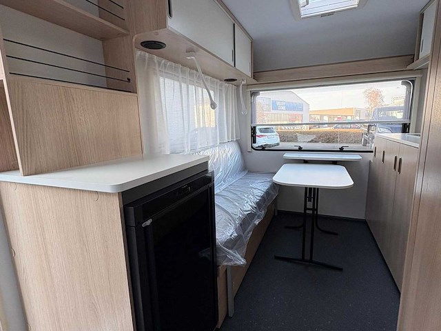 Adria aviva 422 py caravan - afbeelding 18 van  20