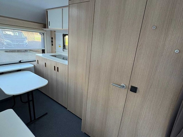 Adria aviva 422 py caravan - afbeelding 19 van  20