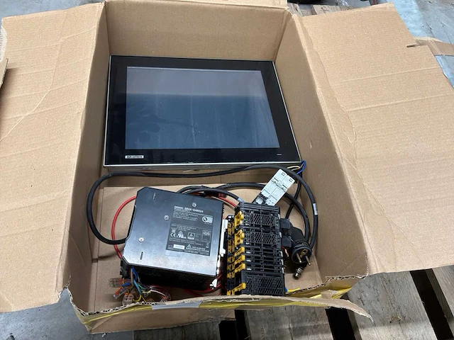 Advantech tpc-1551t scherm - afbeelding 1 van  4