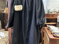 Advokaten toga - afbeelding 2 van  2