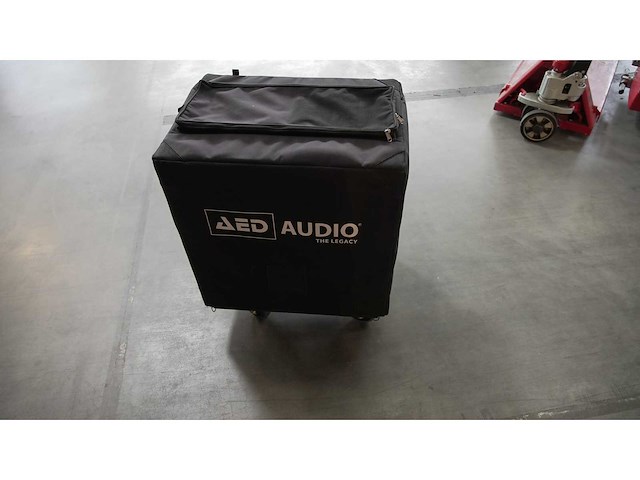Aed audio - solid 15 subwoofer sand color incl cover - afbeelding 1 van  3