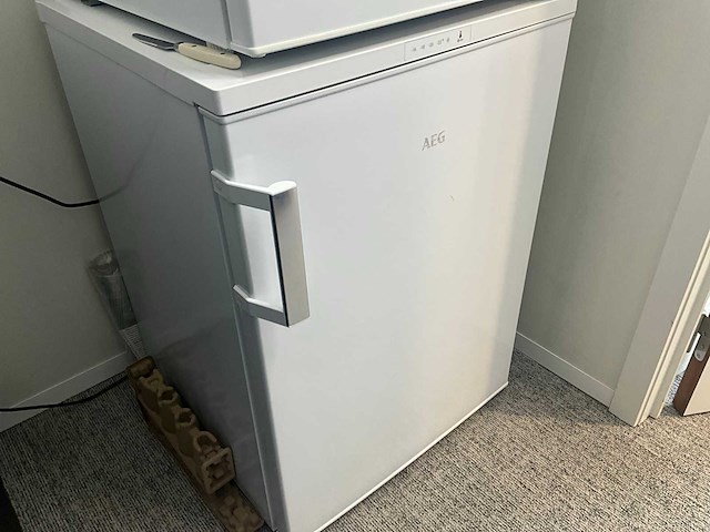 Aeg atb68e7nw vriezer - afbeelding 2 van  6