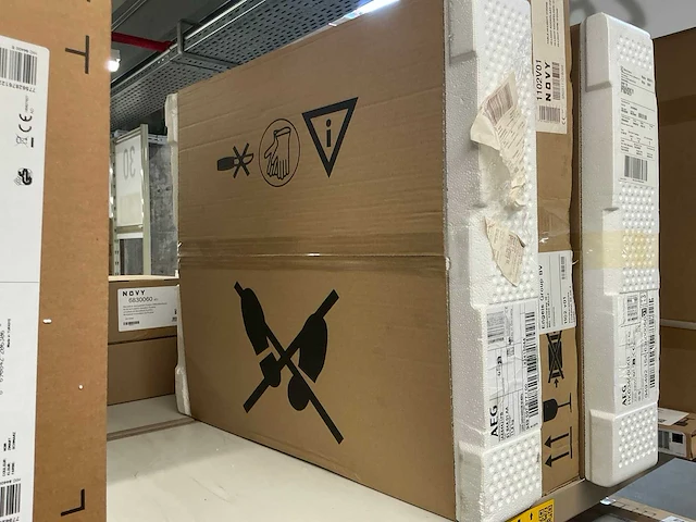 Aeg iae64421fb facet inductiekookplaat - afbeelding 2 van  3