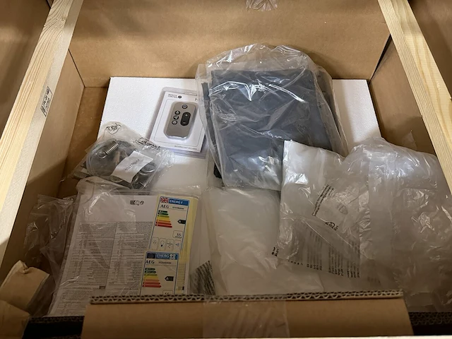 Aeg plafond dampkap - afbeelding 7 van  10