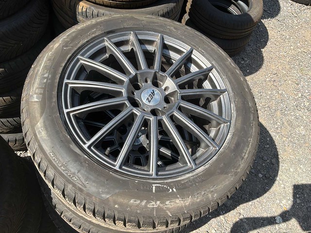 Aez 18 inch set van 4 banden voor ford + velgen - afbeelding 4 van  11