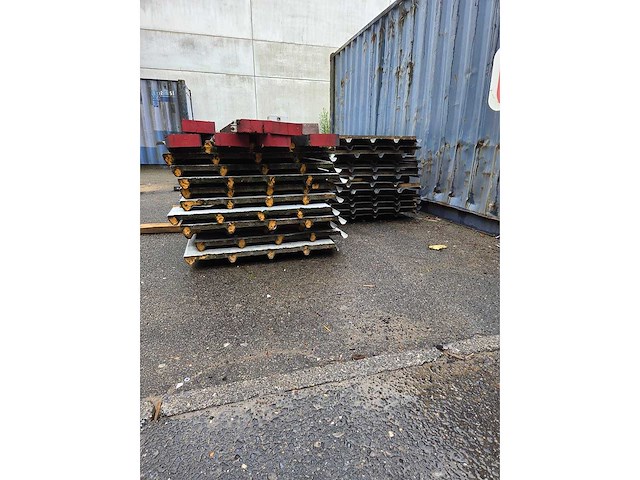 Afdak constructie - staalconstructie - afbeelding 10 van  13
