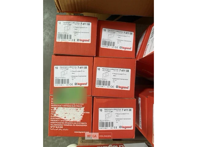 Afdekplaat legrand valena next (10 st/doos-6 dozen) - afbeelding 2 van  3