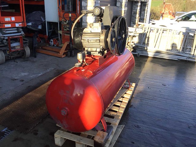 Afgewerkte bk 20 500f schroefluchtcompressor - afbeelding 7 van  8