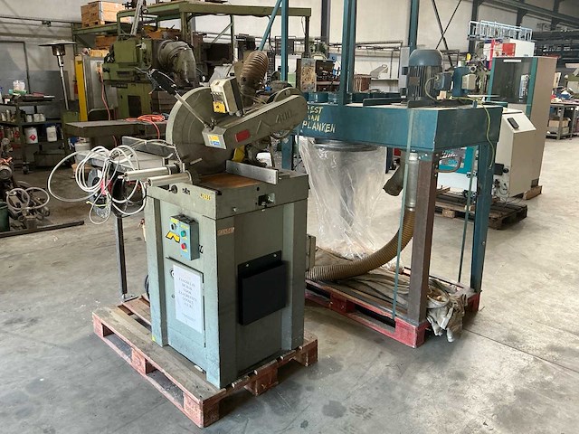 Afkortcirkelzaagmachine + afzuigsysteem - afbeelding 2 van  5