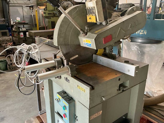 Afkortcirkelzaagmachine + afzuigsysteem - afbeelding 3 van  3