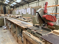 Afkortcirkelzaagmachine met werkbank - afbeelding 1 van  12