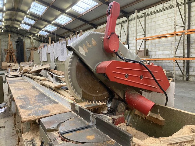 Afkortcirkelzaagmachine met werkbank - afbeelding 5 van  12