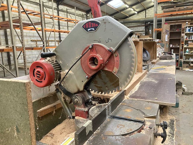 Afkortcirkelzaagmachine met werkbank - afbeelding 6 van  12