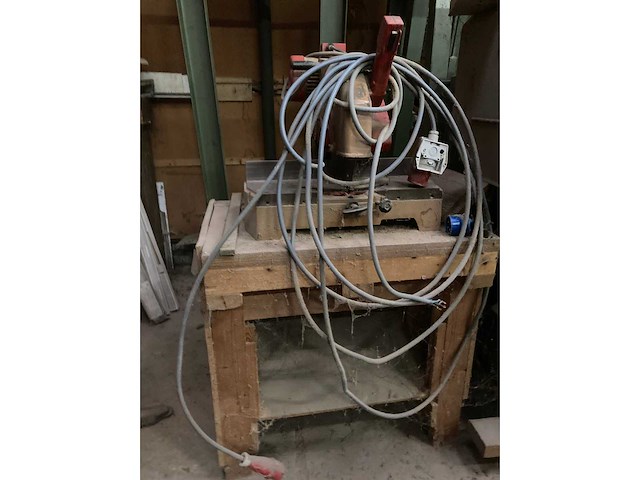 Afkortcirkelzaagmachine - afbeelding 7 van  8