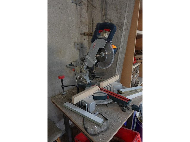 Afkortzaag bosch - afbeelding 2 van  5