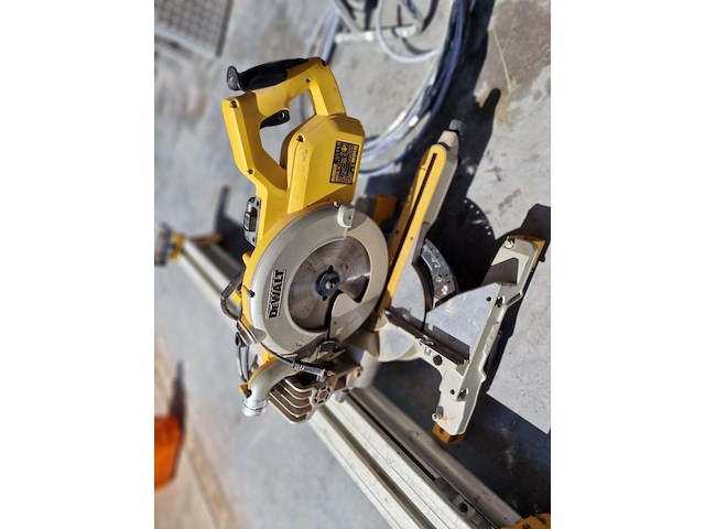 Afkortzaag dewalt dws + onderstel - afbeelding 3 van  8