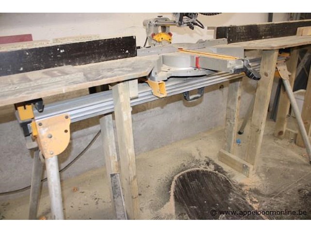 Afkortzaag dewalt dws780-qs, compleet met onderstel dewalt - afbeelding 4 van  5