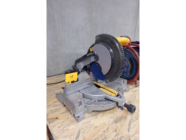 Afkortzaag dewalt - afbeelding 2 van  7