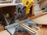 Afkortzaag dewalt - afbeelding 2 van  7