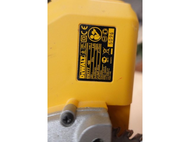 Afkortzaag dewalt - afbeelding 7 van  7