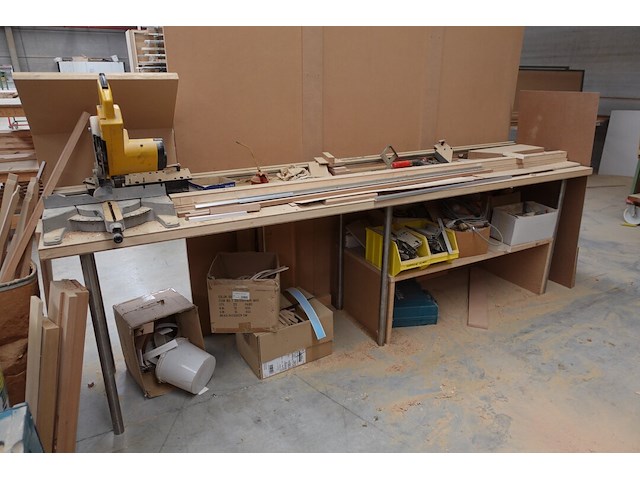 Afkortzaag dewalt - afbeelding 1 van  7