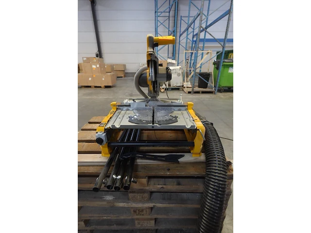 Afkortzaag dewalt - afbeelding 1 van  4