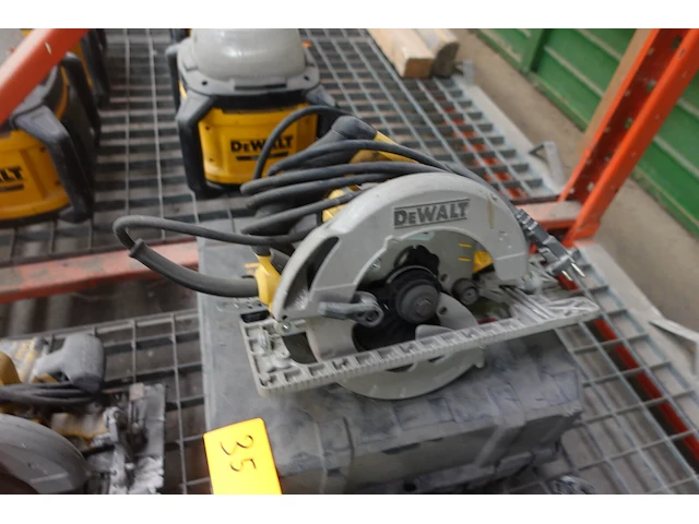Afkortzaag dewalt - afbeelding 1 van  4