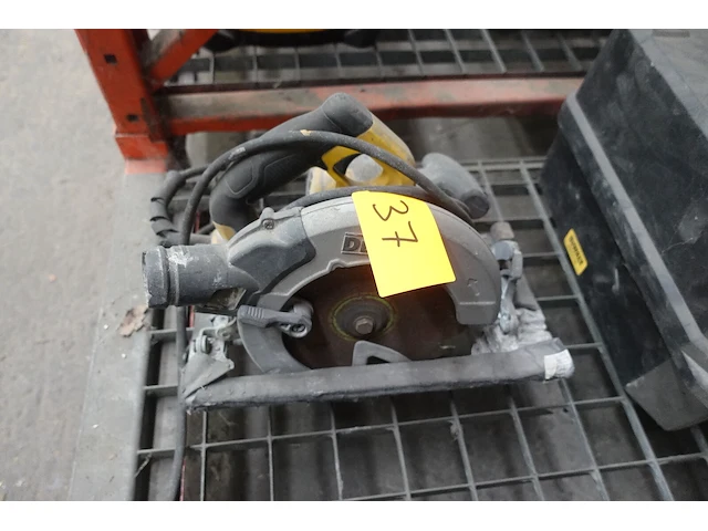 Afkortzaag dewalt - afbeelding 1 van  3