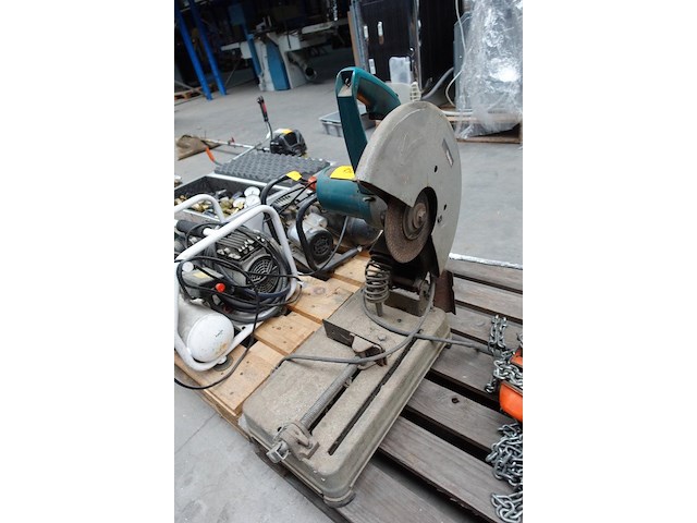 Afkortzaag makita - afbeelding 3 van  7