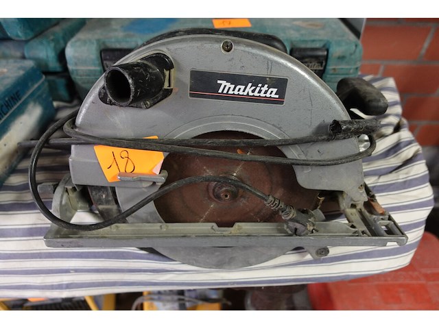 Afkortzaag makita - afbeelding 1 van  3