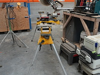 Afkortzaag metabo op steun dewalt - afbeelding 2 van  9