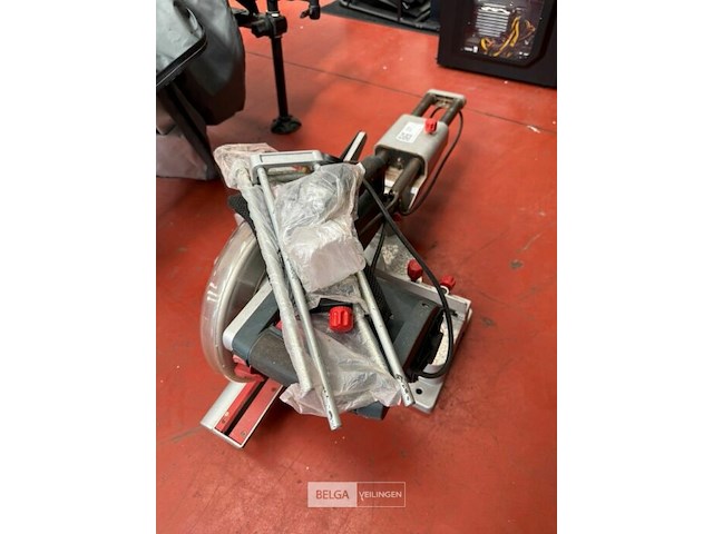 Afkortzaag powerplus 220v - afbeelding 1 van  6
