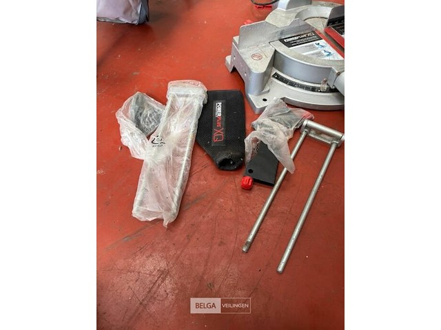 Afkortzaag powerplus 220v - afbeelding 6 van  6