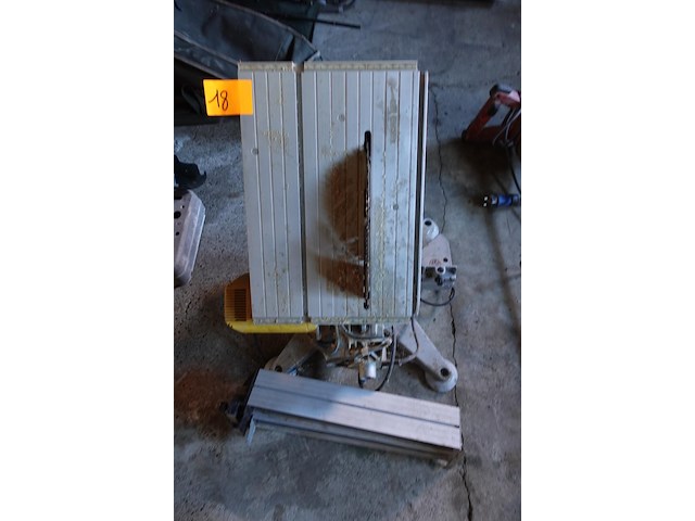 Afkortzaag powerplus - afbeelding 2 van  3