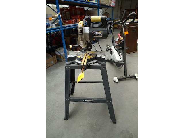 Afkortzaag powerplus - afbeelding 2 van  7