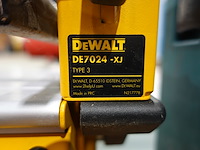 Afkortzaag + radio dewalt - afbeelding 7 van  10