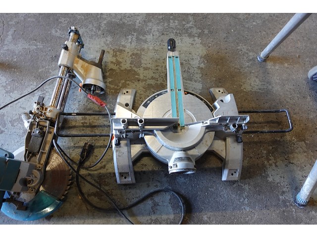 Afkortzaag & schraag makita - afbeelding 2 van  5